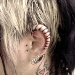 Petit tatouage oreille