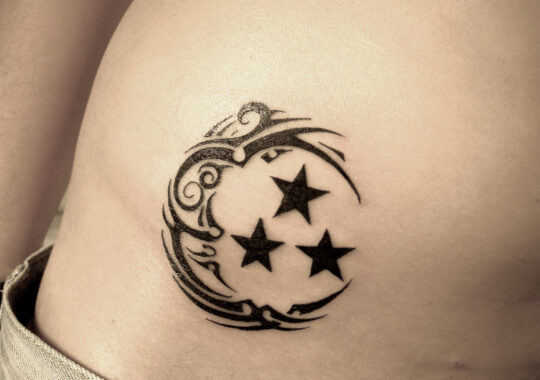Petit tatouage d'étoile