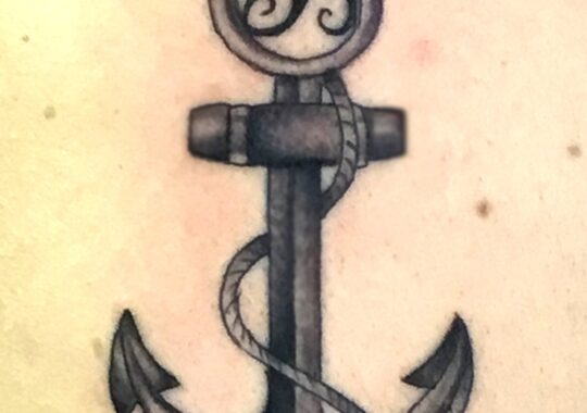 Petit tatouage d'encre réaliste réalisé à Aix-en-Provence