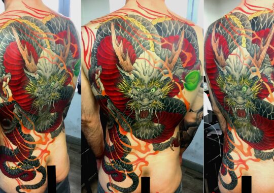 Tatouage japonais de dragon en couleur
