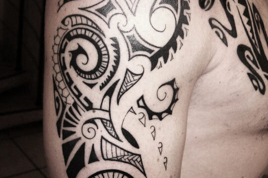 Tatouage maori réalisé à Aix-en-Provence