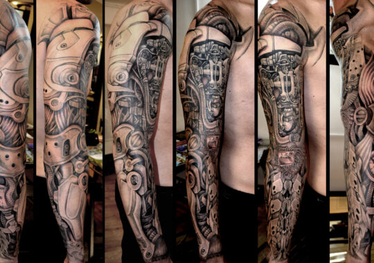 Tatouage réaliste biomécanique cyberpunk