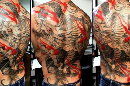 Tatouage japonais dragon sur le dos